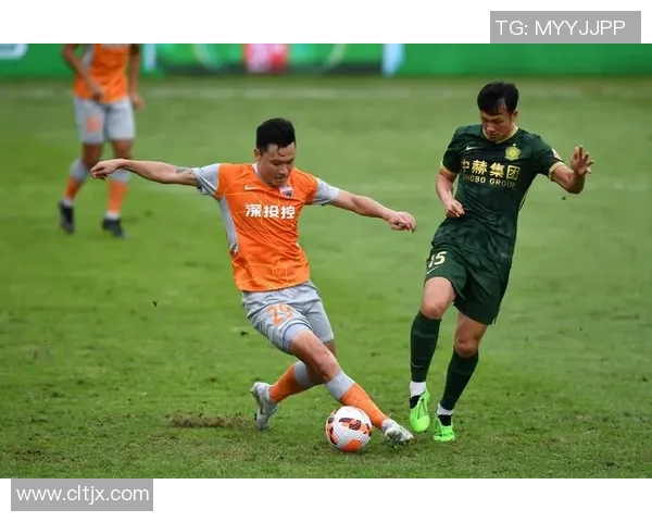 深圳足球队的拼搏之路：从低谷到大师赛的辉煌历程